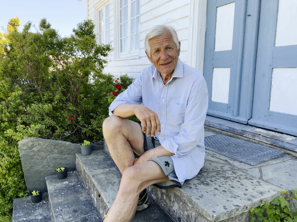 – Det var et voldsomt bråk og rabalder. Men vi gjennomførte, sier Harald Sødal om da han fikk endret valgloven for kommunestyre- og fylkestingsvalg. Her: Sødal på hytta i Ny-Hellesund. a