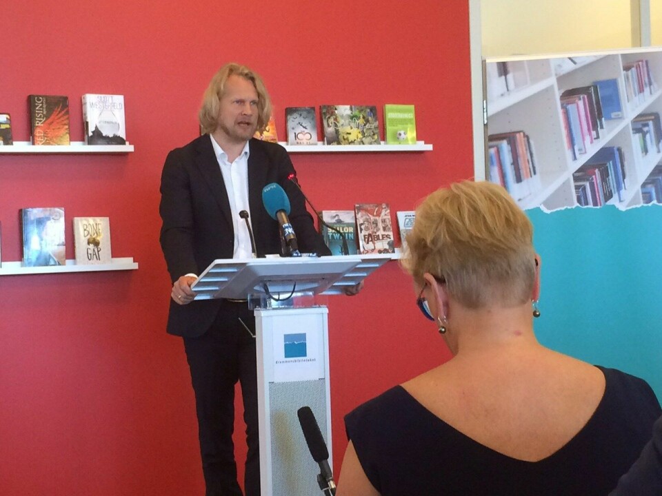 Bibliotekstrategi: Kulturminister Thorhild Widvey (H) lanserer regjeringens bibliotekstrategi sammen med direktør for Nasjonalbiblioteket Aslak Sira Myhre i Drammensbiblioteket i 2015. Foto: Håkon Gundersen