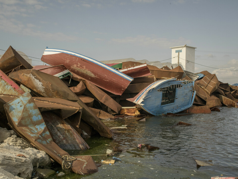 «Asyllotteri»: Ruud Koopmans kommer med et radikalt alternativ til europeisk asylpolitikk. Her: Båter brukt av udokumenterte migranter ved en havn sørøst for Tunis, Tunisia 26. mai 2023. (Laura Boushnak/The New York Times) A pile of boats used by undocumented migrants at a small port southeast of Tunis, in Sfax, Tunisia on May 26, 2023.