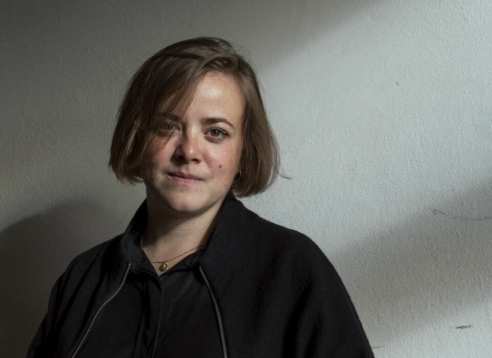 Arrangerer filmfestival i Vardø: – Hvis du snakker med folk i Vardø om Russland, så er referansen en russer de kjenner, hvis du snakker med folk i Oslo, vil referansen stor sett være det de ser på nyhetene. Det gjør det litt annerledes og veldig fint, sier Bertine Tønseth. 30.09.2022, Torshov, Oslo. Bertine og Zoe prøver å gjennomføre Norsk-Russisk filmfestival