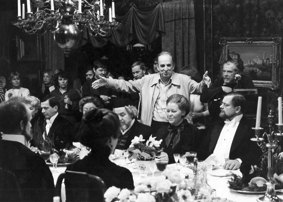 Ingmar Bergman under innspillingen av Fanny och Aleksander i 1982. Foto: Getty Images