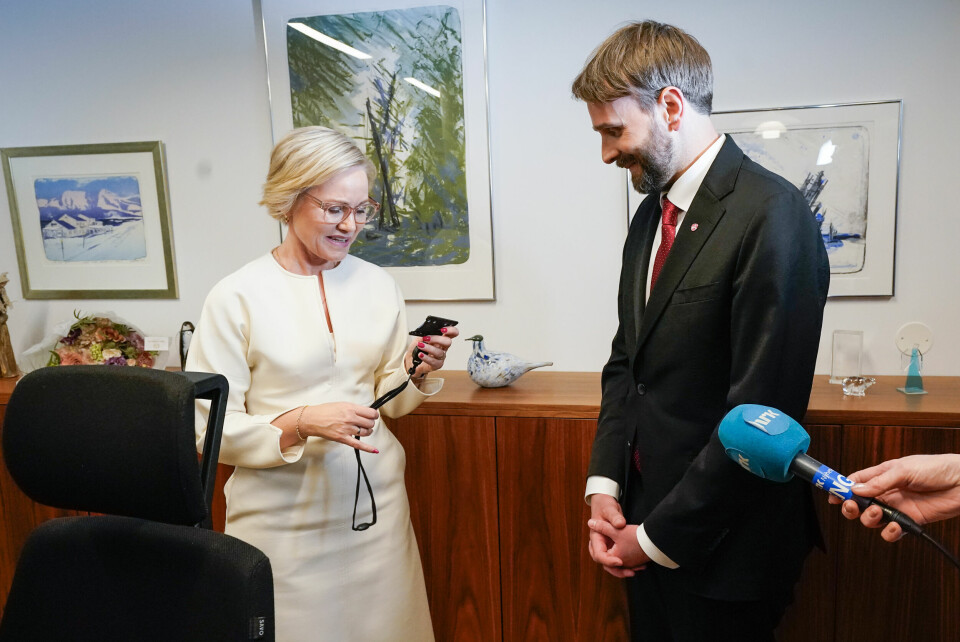 Ideologisk nøkkel? Jan Christian Vestre kan fort komme til at det er nødvendig å ha en ganske skarp ideologisk profil som helseminister, skriver Aslak Bonde. Her får han nøkkelen til i Helse- og omsorgsdepartementet av tidligere helseminister Ingvild Kjerkol. -