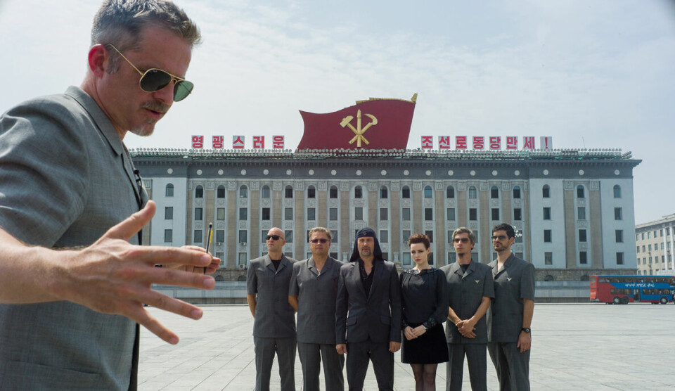 Kritisk: Morten Traavik mener Vitalij Manskijs film dyrker klisjeer om Nord-Korea, som et «1984-samfunn befolket av hjernevaskede uvitende roboter som går rundt i en konstant frykt for den minste forseelse for å bli kastet i fangeleir». Foto: Daniel Miller