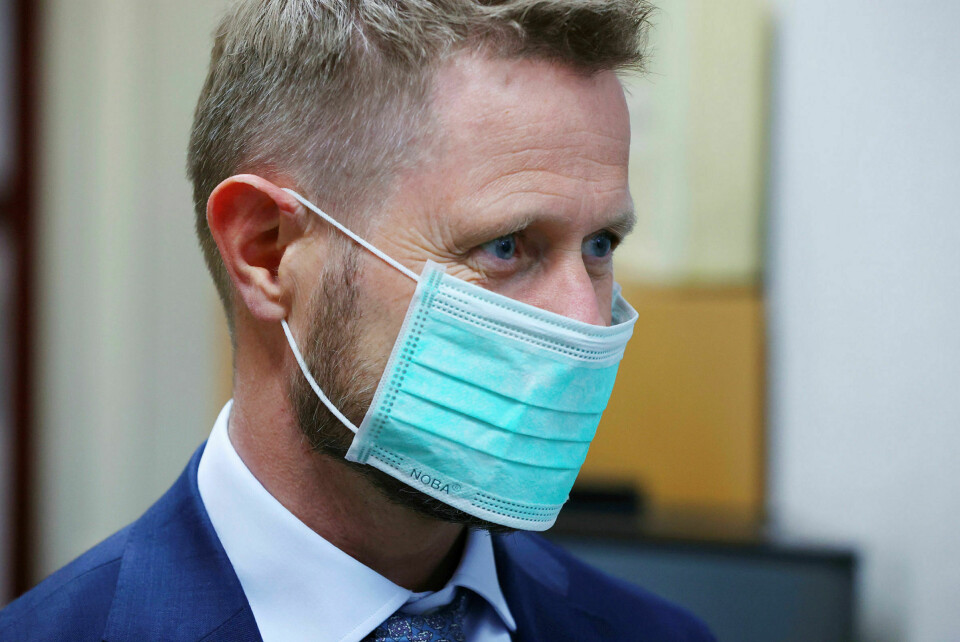 Maskefritt: Folkehelseinstituttet anbefaler ikke at folk bruker masker i Norge nå, men rådet kan endre seg dersom smittesituasjonen forandrer seg betydelig. Her: Helse- og omsorgsminister Bent Høie. Foto: Ørn E. Borgen / NTB scanpix -