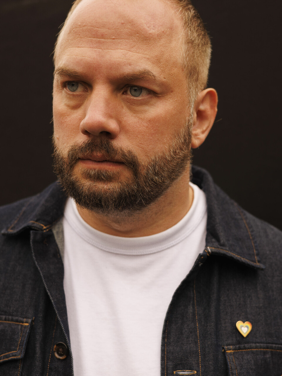 Ble angrepet: Espen Evjenth ble skutt over venstre øye da han sto på dansegulvet inne på London Pub. For å hanskes med ettervirkningene, er et viktig grep for ham å konfrontere det han kjenner på av frykt.