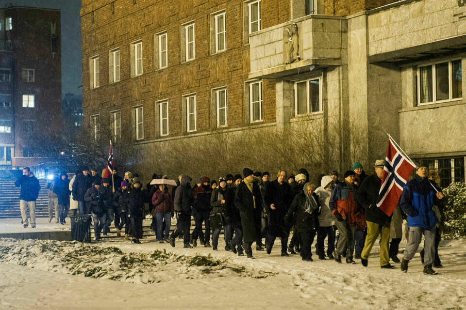 Svekker fellesskapet: Et samfunn hvor det sirkuleres nedsettende, rasistisk retorikk, er et dårligere samfunn for alle, skriver kronikkforfatteren. Her demonstrerer Pegida rundt og utenfor Oslo rådhus i januar 2015. Foto: Fredrik Varfjell / NTB scanpix