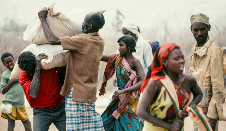 Fra vondt til verre: Borgerkrigen i Etiopia fra 1974 til 1991 skapte flere sultkatastrofer. Bildet er fra utdeling av nødrasjoner i 1987. Foto: Wendy Stone / Corbis / Getty Images