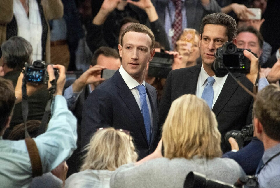 Sin egen lykkes smed: «Vi må ikke miste av syne at Facebook gjør det Facebook er tjent med», skriver Kjersti Løken Stavrum. Her er Facebook-sjef Mark Zuckerberg på vei inn til høring i Washington i 2018. Foto: Rex Shutterstock / NTB scanpix