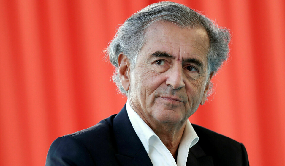 Fransk, intellektuell – og lett å mislike? Bernard-Henri Lévy bruker store og harde ord, men mitt inntrykk er at han prøver å gjenreise intellektuell stolthet, skriver Bård Larsen. Foto: Benoit Tessier / Reuters / NTB scanpix