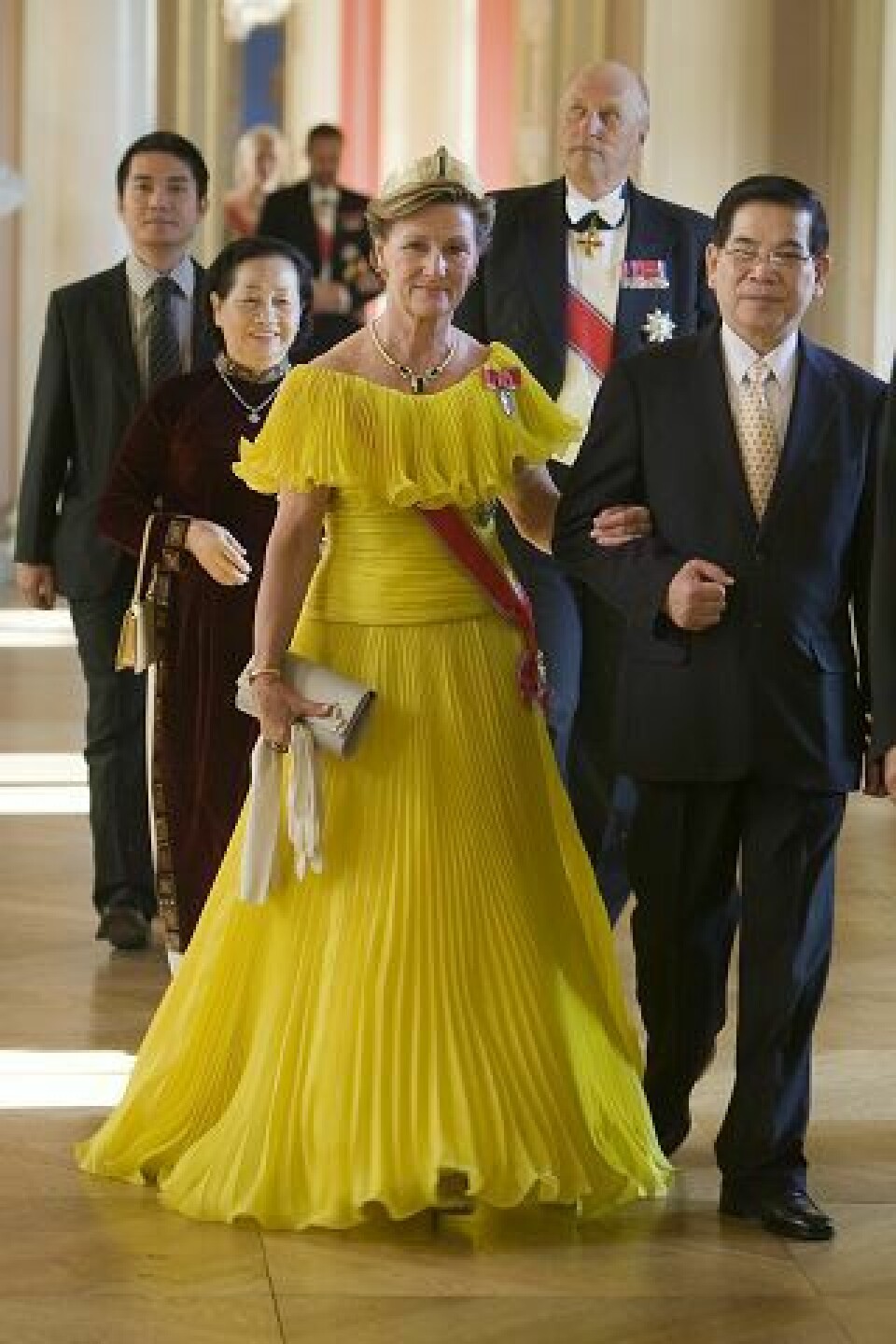 Smil: Det offisielle Norge misforsto forholdet mellom partene i Vietnamkrigen, skriver Frank Bjerkholt. Her fra Hanoi-president Nguyen Minh Triets ankomst til gallamiddag på slottet under statsbesøket i fjor. Foto: Heiko Junge/Scanpix