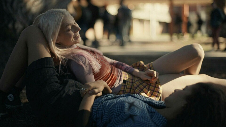 Jules (Hunter Schafer) og Rue (Zendaya). Foto: HBO