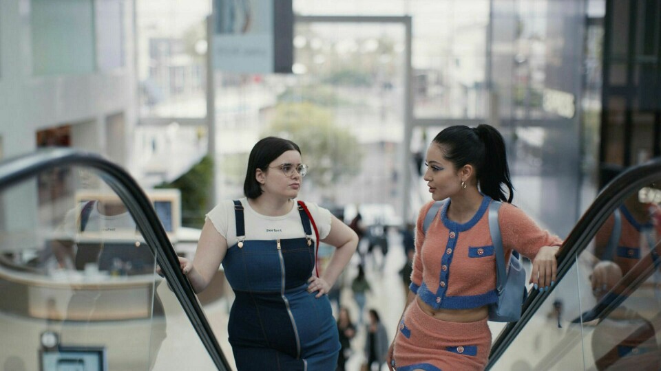 Kat (Barbie Ferreira) og Maddy (Alexa Demie). Foto: HBO