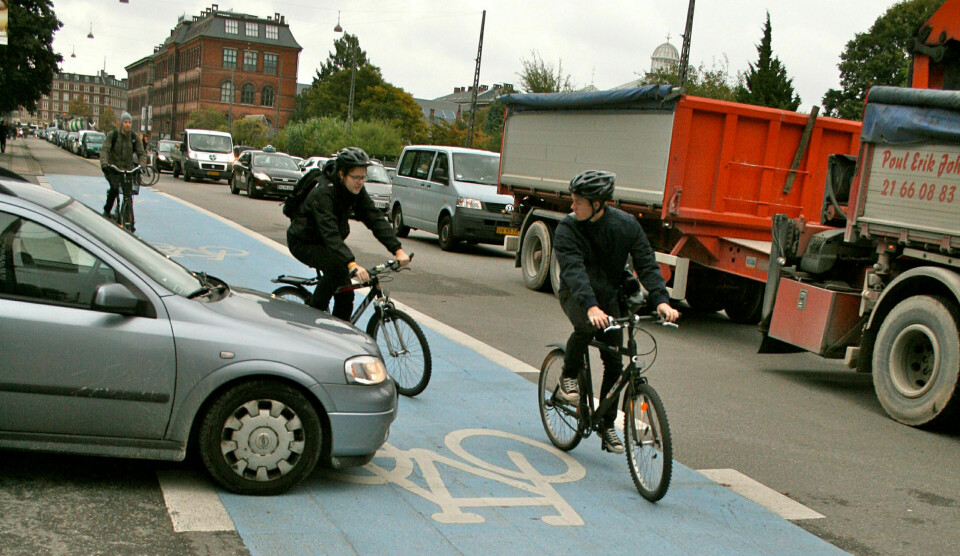 Ikke en ukjent situasjon i trafikken, konflikt mellom bilist og syklist. Foto: Marius Lien