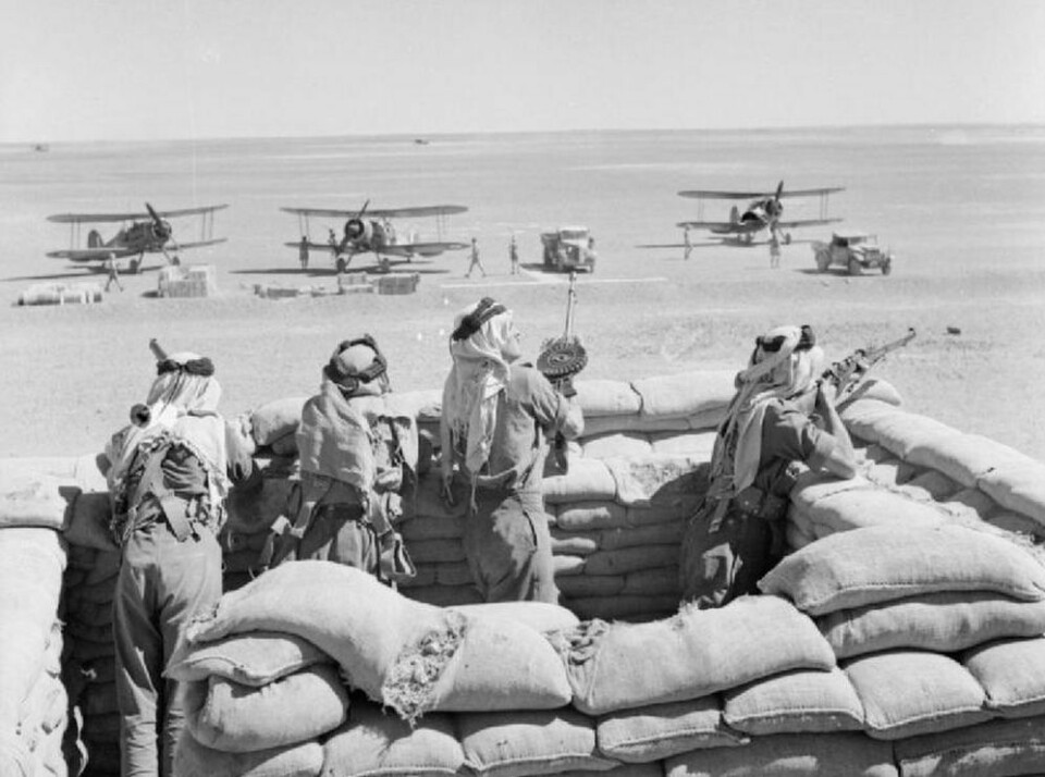 Arabiske soldater i Irak under den anglo-irakiske krigen i 1941. Foto: Mr H Hessner / Royal Air Force, Imperial War Museum.