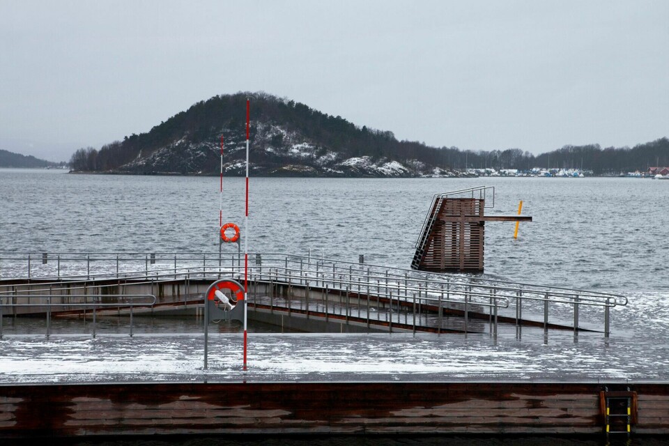 Venter på sommeren: Sjøbadet er en gave til byen, ingen tvil om det, selv om det nok er mer attraktivt sommerstid.
