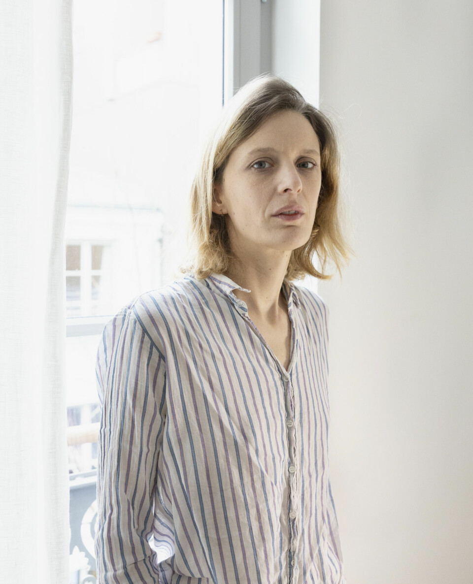 Lag på lag: – Jeg satt aldri ved skrivebordet hans, selvfølgelig, men jeg satt noen ganger på kjøkkenet, forteller Mia Hansen-Løve om sitt eget opphold på den svenske øyen Fårö, der hun skrev en film om å skrive film i rommene Ingmar Bergman skrev i.